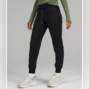 Lululemon black joggers